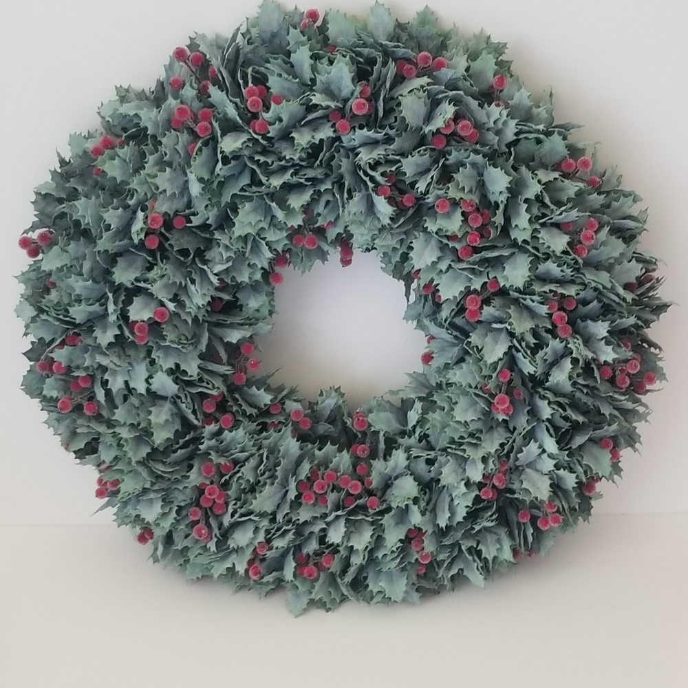 1 Christmas Frost holly berry wreath